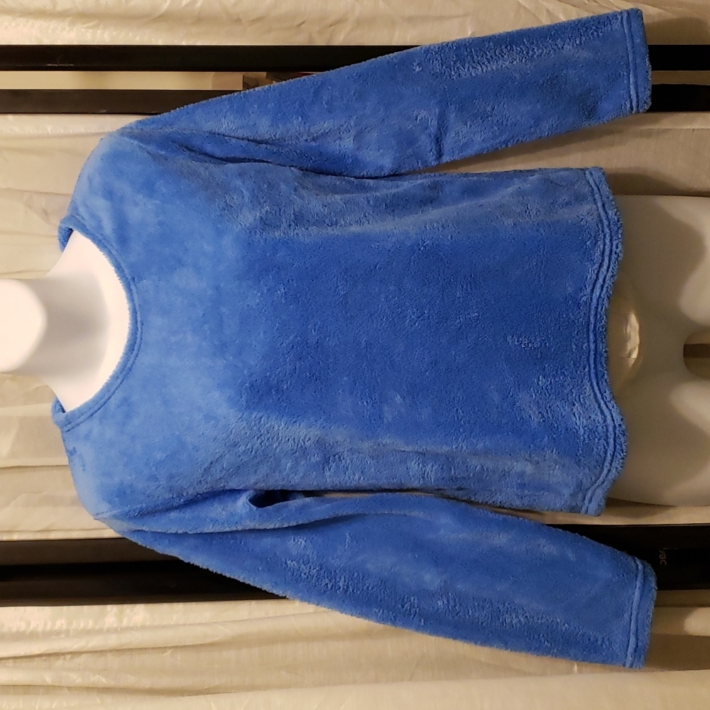 Willow Wear Fuzzy Pajama Top Sz M